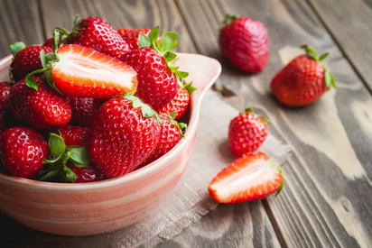 Strawberries: “false fruits” with healthy benefits